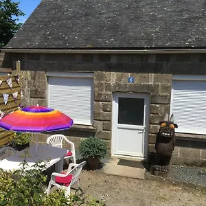 Appartement Detached On The Edge Of Town, Pluméliau